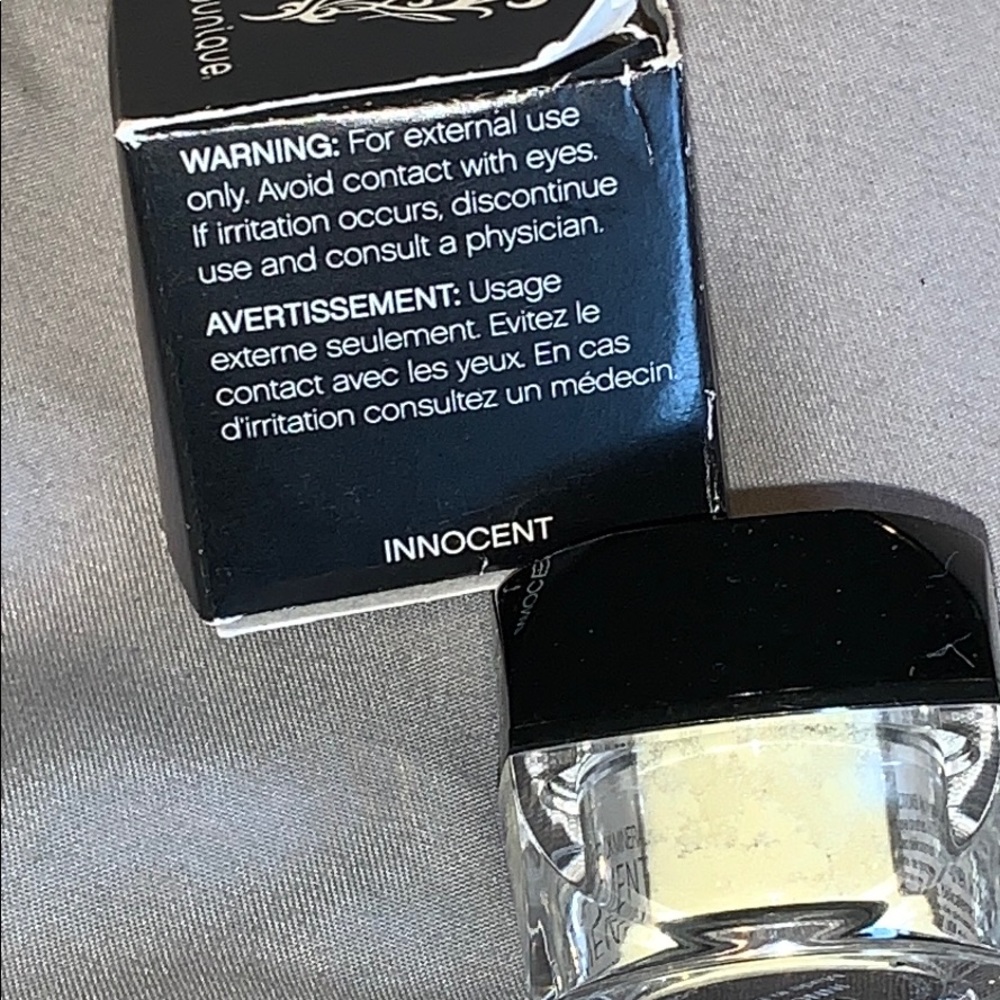 Moodstruck mineral pigment